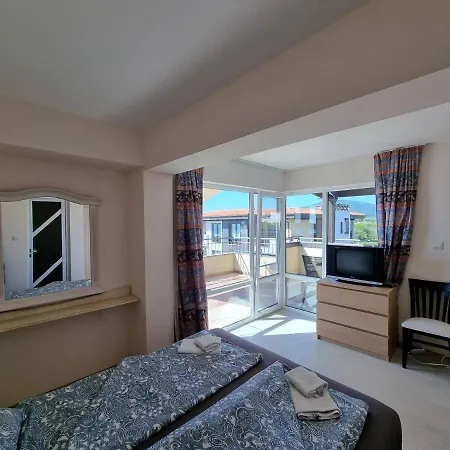 Bright With Big Terrace And Sea View Appartamento