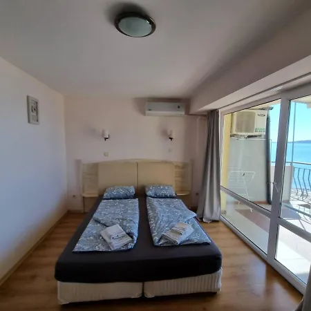 Bright With Big Terrace And Sea View Chernomorets