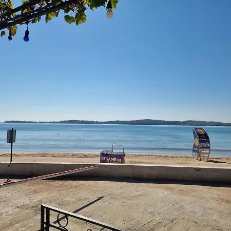 Bright With Big Terrace And Sea View * Chernomorets