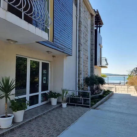 Bright With Big Terrace And Sea View Chernomorets